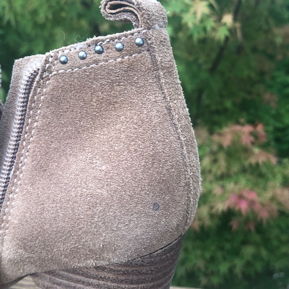 Donating🎉HP Lucky suede leather peep toe booties!   Sz 9 💰⬇️ - Picture 9 of 12